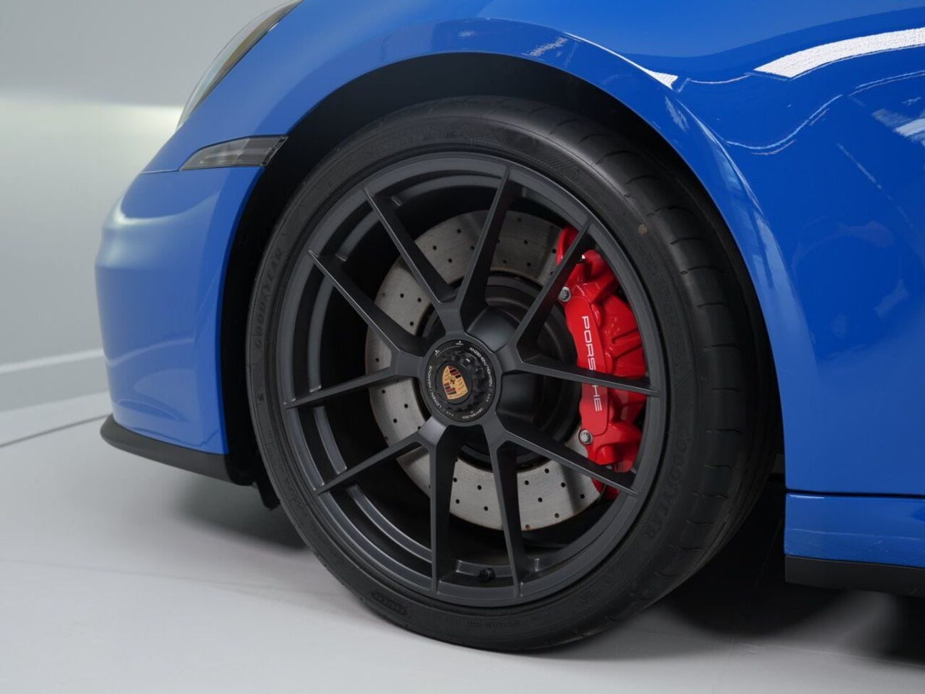 Porsche 911 CARRERA 4GTS