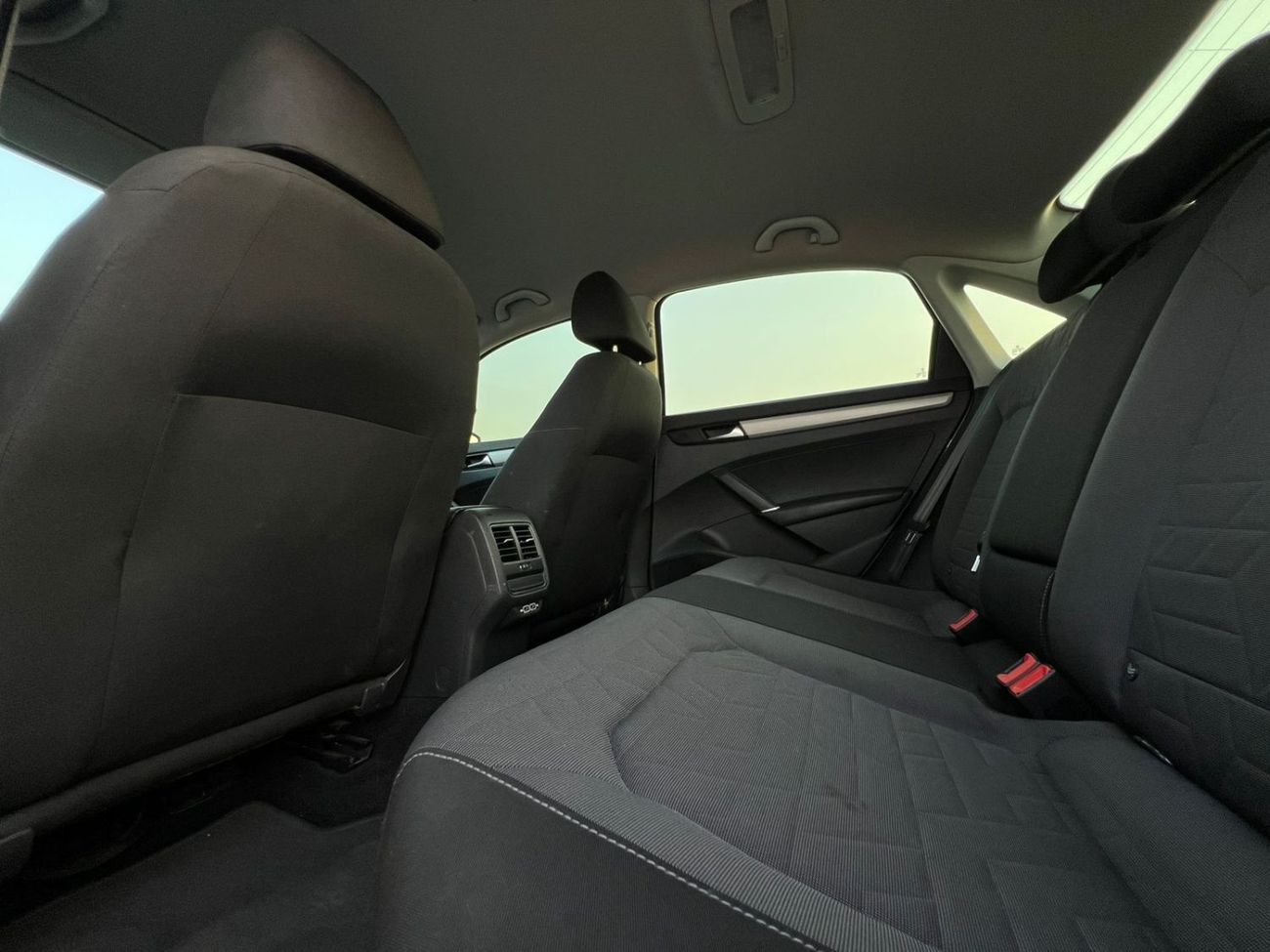 Volkswagen Passat SEL 2.5L