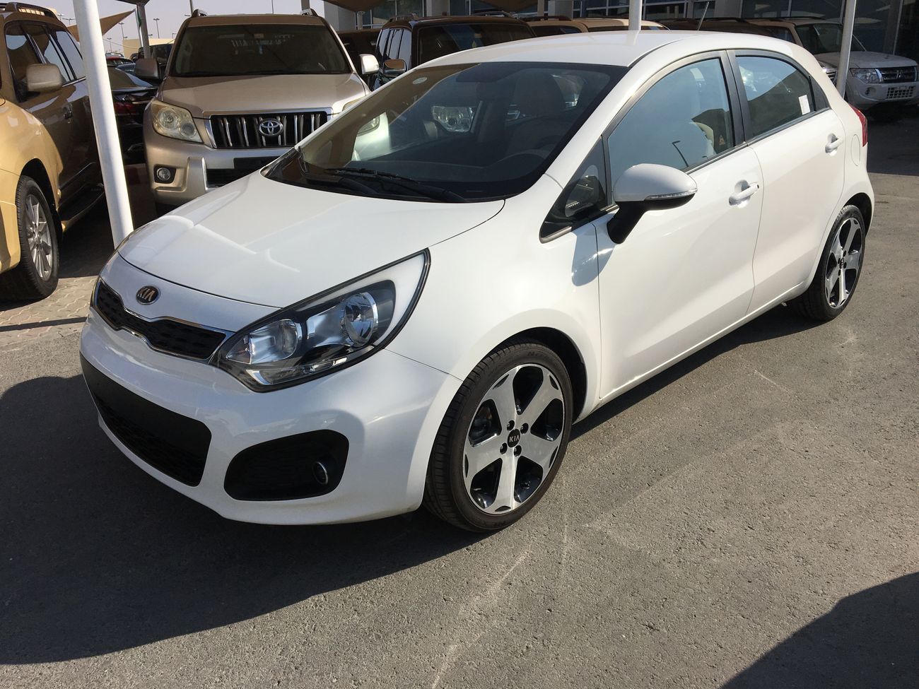 Kia Rio we offer : * Car finance services on banks * Extended warranty * Registration / export services