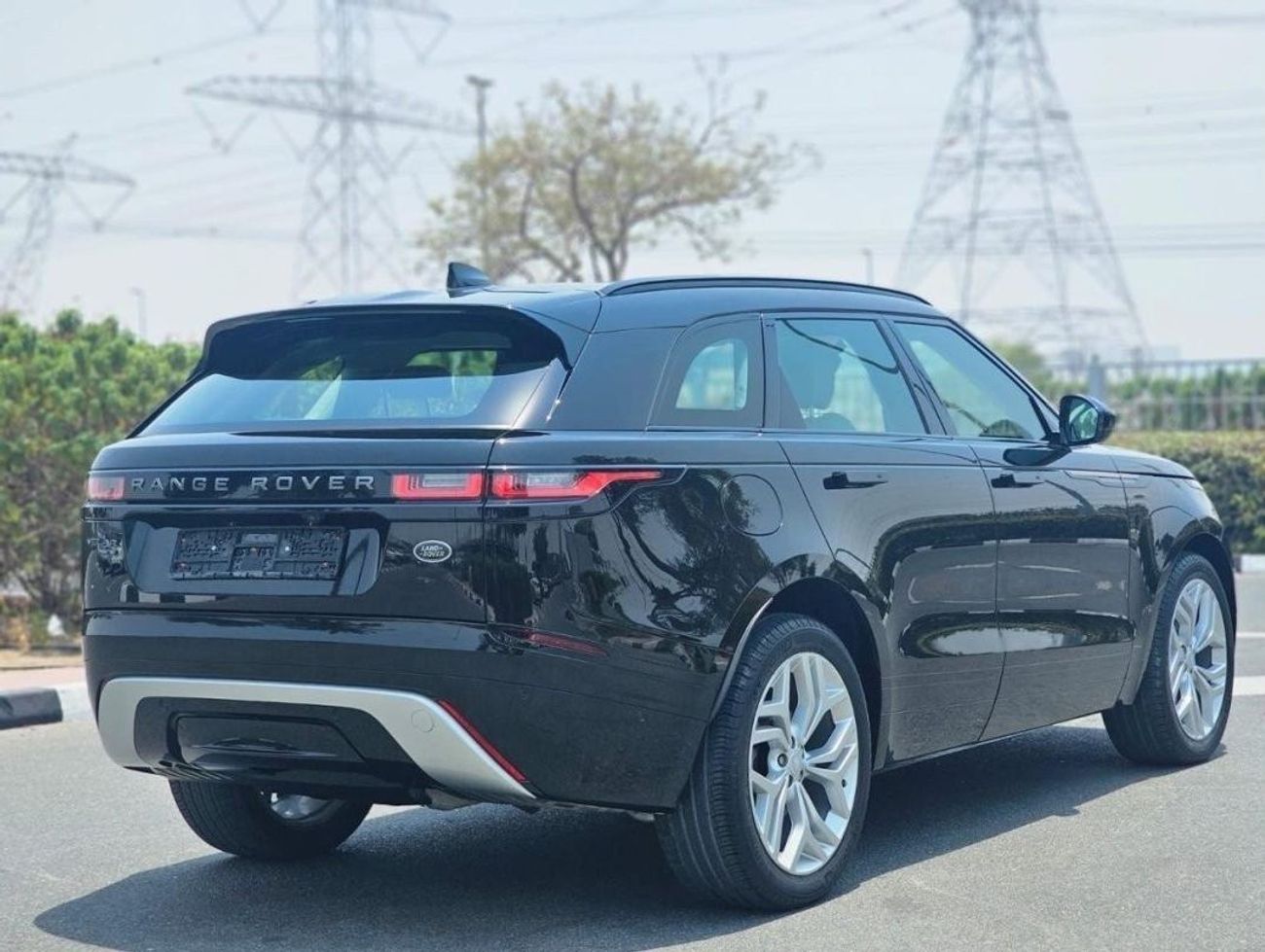 Land Rover Range Rover Velar P250 R-Dynamic S GCC SPEC UNDER WARRANTY