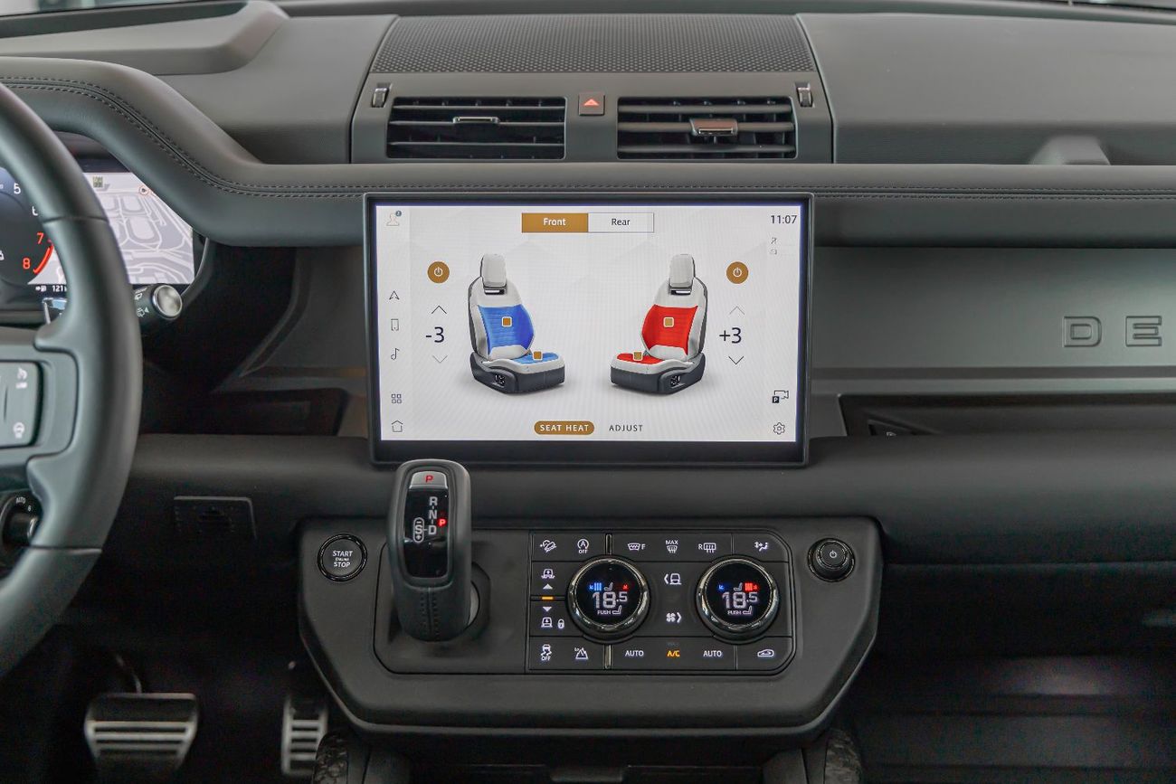 Land Rover Defender 110 P635 OCTA V8 Land Rover Defender 110 OCTA V8 | EVO Carbon Interior and Exterior | 2025