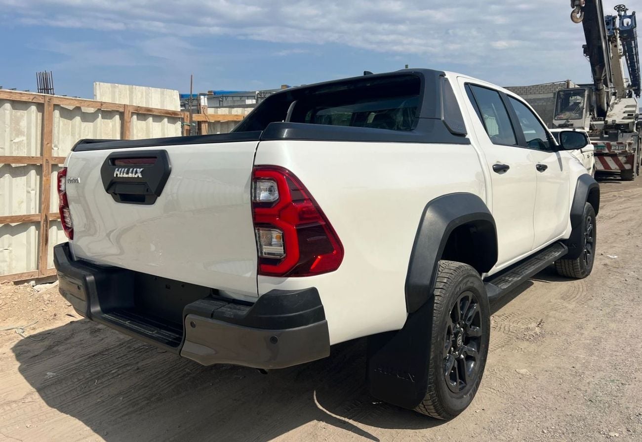 تويوتا هيلوكس RIGHT HAND DRIVE ONLY FOR EXPORT 2.8L AT PUSH START