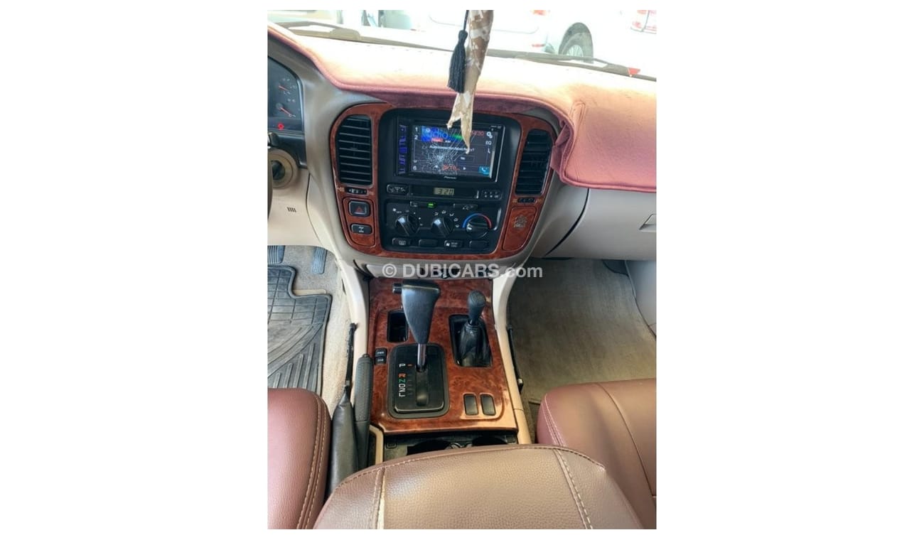 Toyota Land Cruiser Toyota Land Cruiser 2002 v6 gcc very celen car for sale