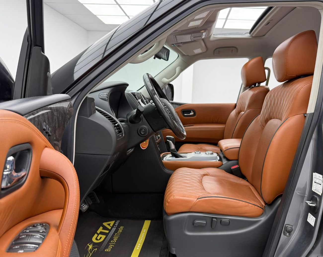 Nissan Patrol SE Titanium 4.0L 2020 Nissan Patrol SE Platinum, 2027 Nissan Warranty, 2025 Nissan Service Pack, 7 S