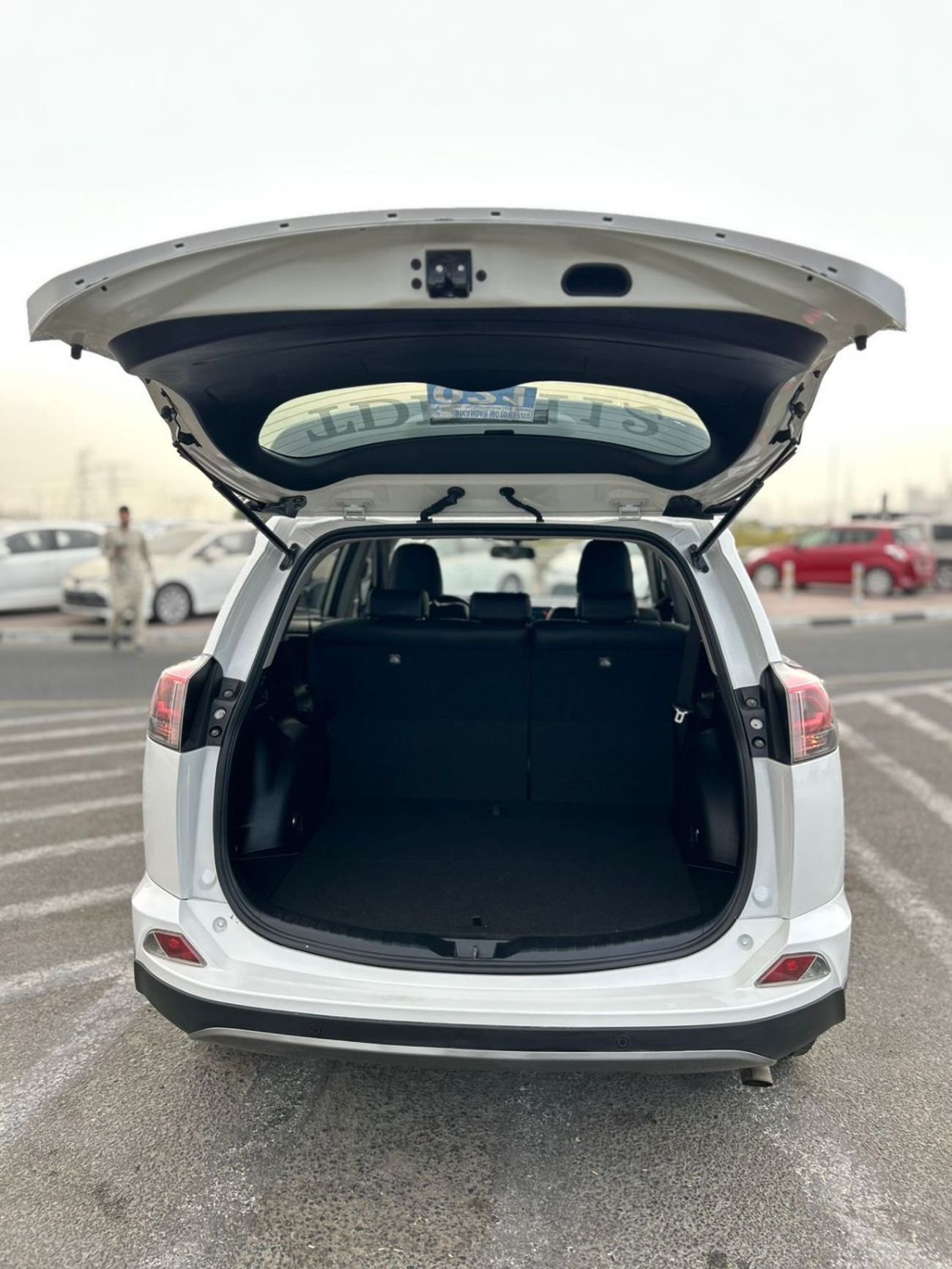 Toyota RAV4 2018 Toyota Rav4 V4 Full Option Push Start - Electrical Seats - Leather Seats - Rear View Cam -  670