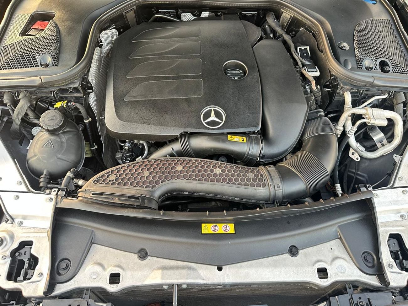 مرسيدس بنز E200 EL1 2.0L