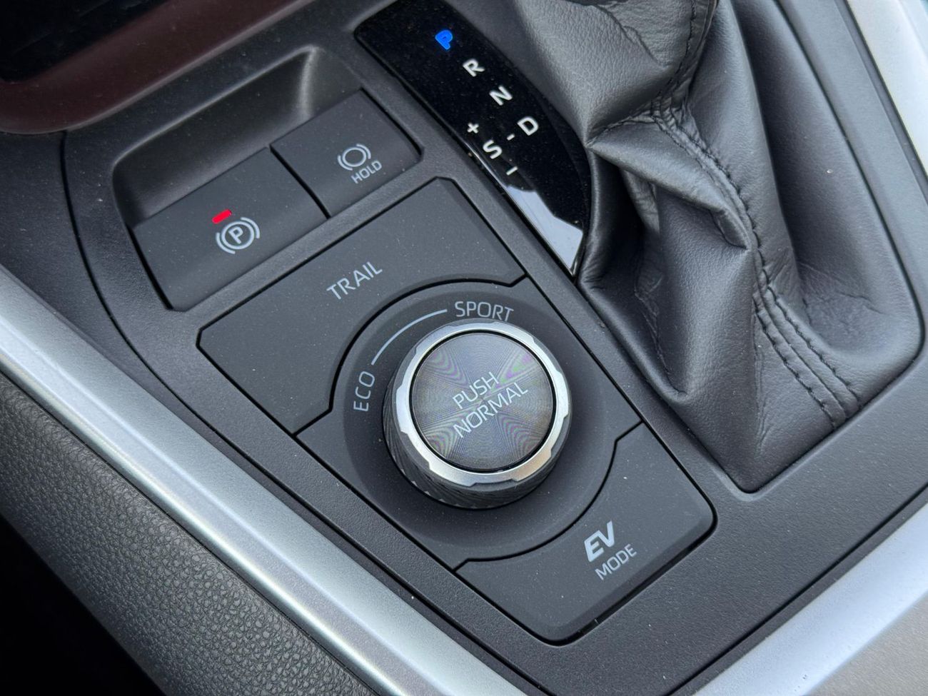 Toyota RAV4 TOYOTA RAV4 2.5L 2025 GCC LIMITED