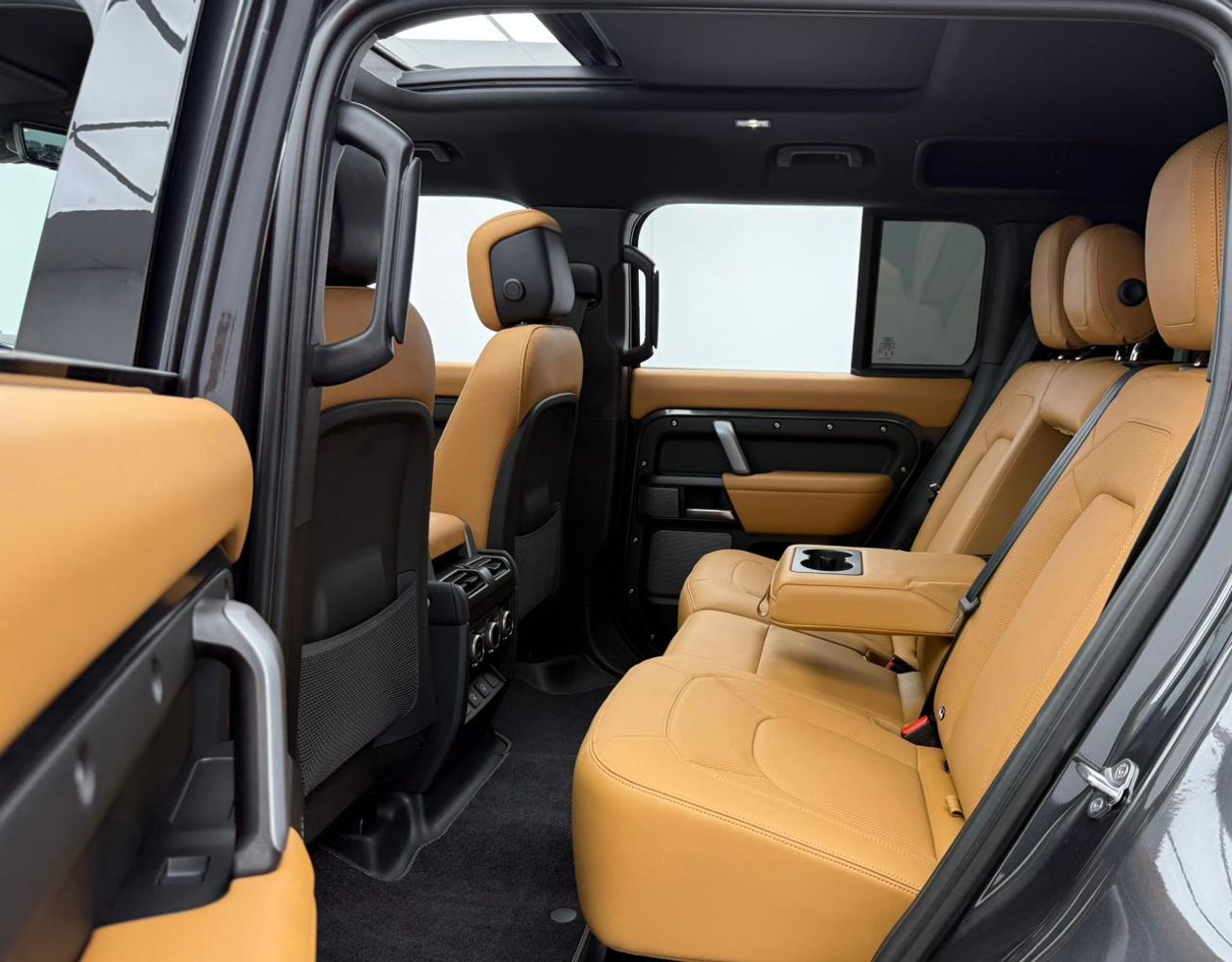 Land Rover Defender 2024 Land Rover Defender 110 P525 Carpathian Edition, 2029 LR Warranty + Service Pack, Low Km, GCC