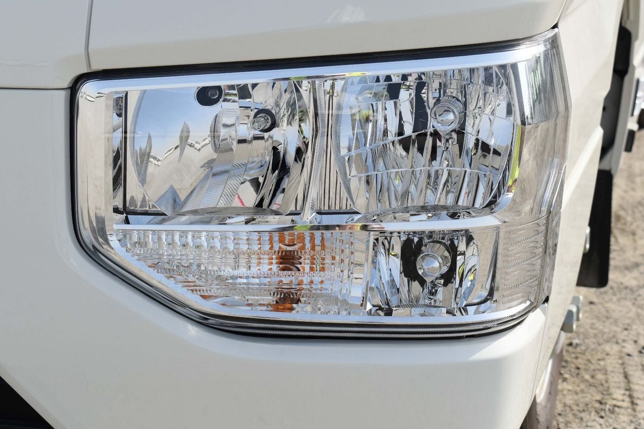 تويوتا كوستر 2.7L (23-Seater)