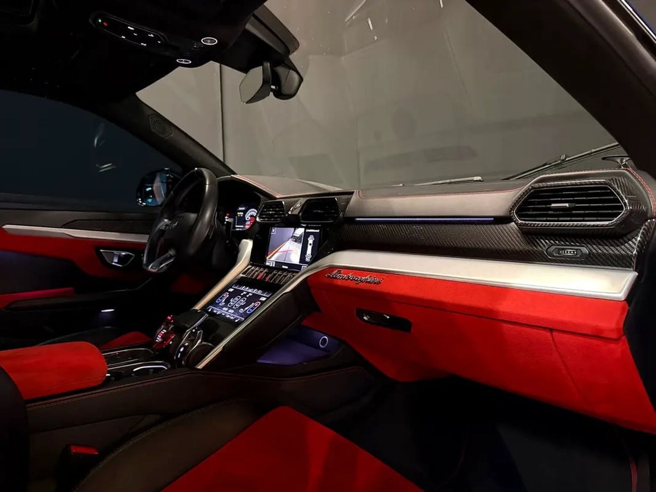 لامبورغيني اوروس Standard European Specs