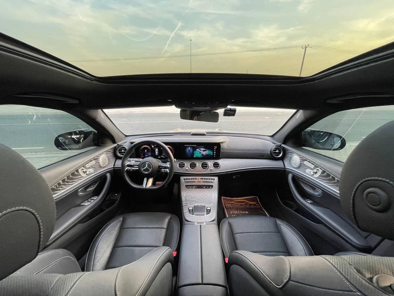 مرسيدس بنز E 350 عداد كيلومترات منخفض / كاميرا 360 درجة / رادار / شاشة عرض كاملة للوحة القيادة / نظام كشف النقطة العم