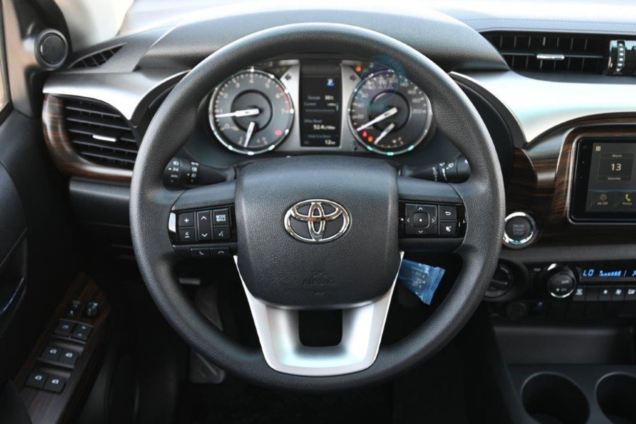 تويوتا هيلوكس Double Cab SR5 2.7L Petrol 4WD Automatic