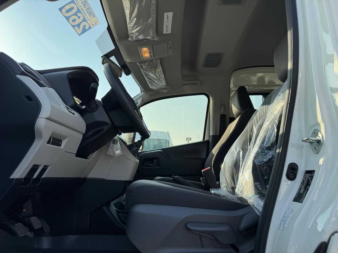 Toyota Hiace 2.8L Diesel Manual 13 seat 2026 Export Price @ 160,000 AED