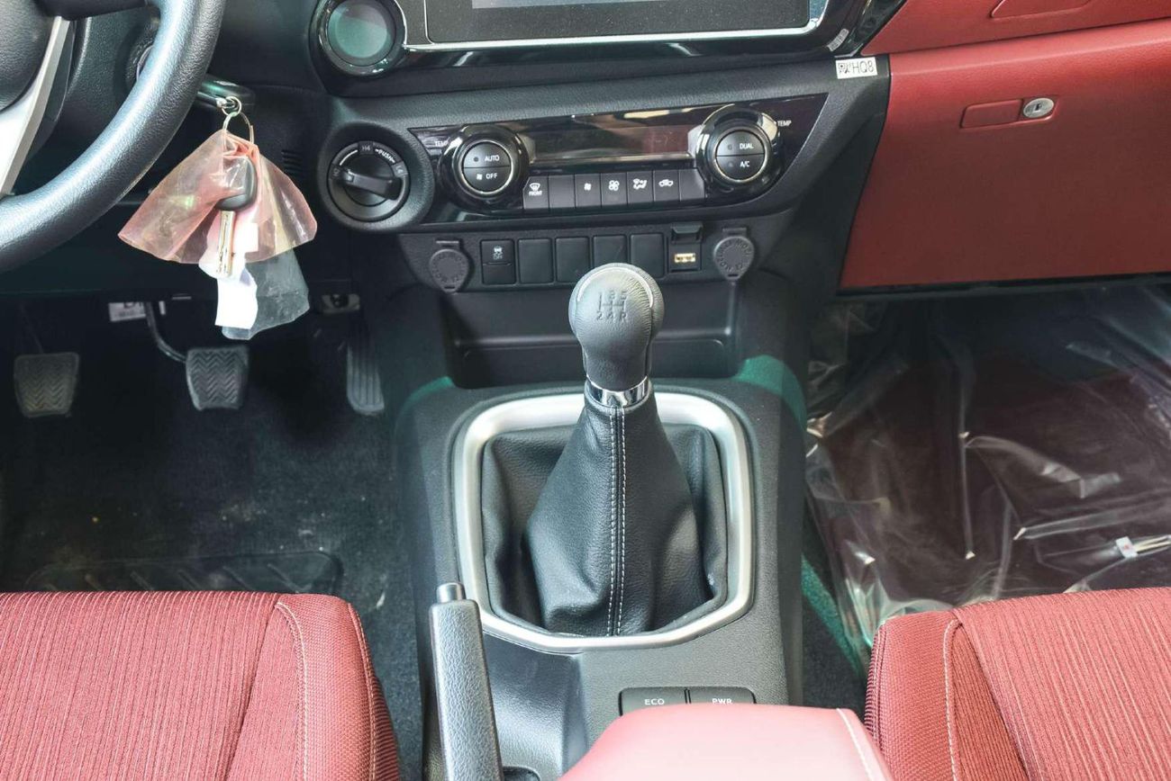 تويوتا هيلوكس TOYOTA HILUX 2.7L MT 4WD PETROL PICKUP 2025