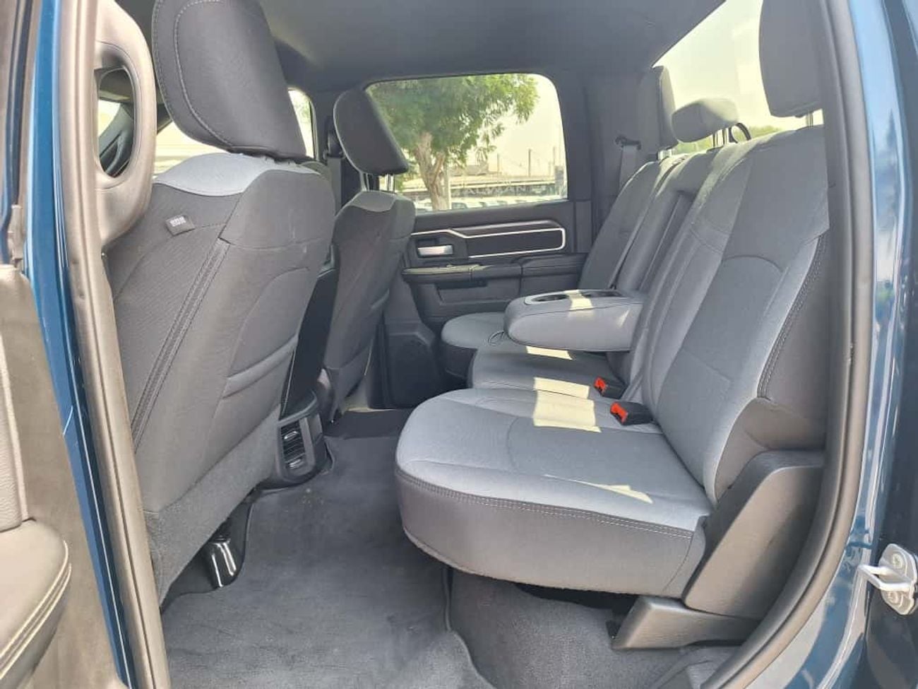 رام 2500 2024 RAM 2500 BIG HORN 6.4L V8 HEMI