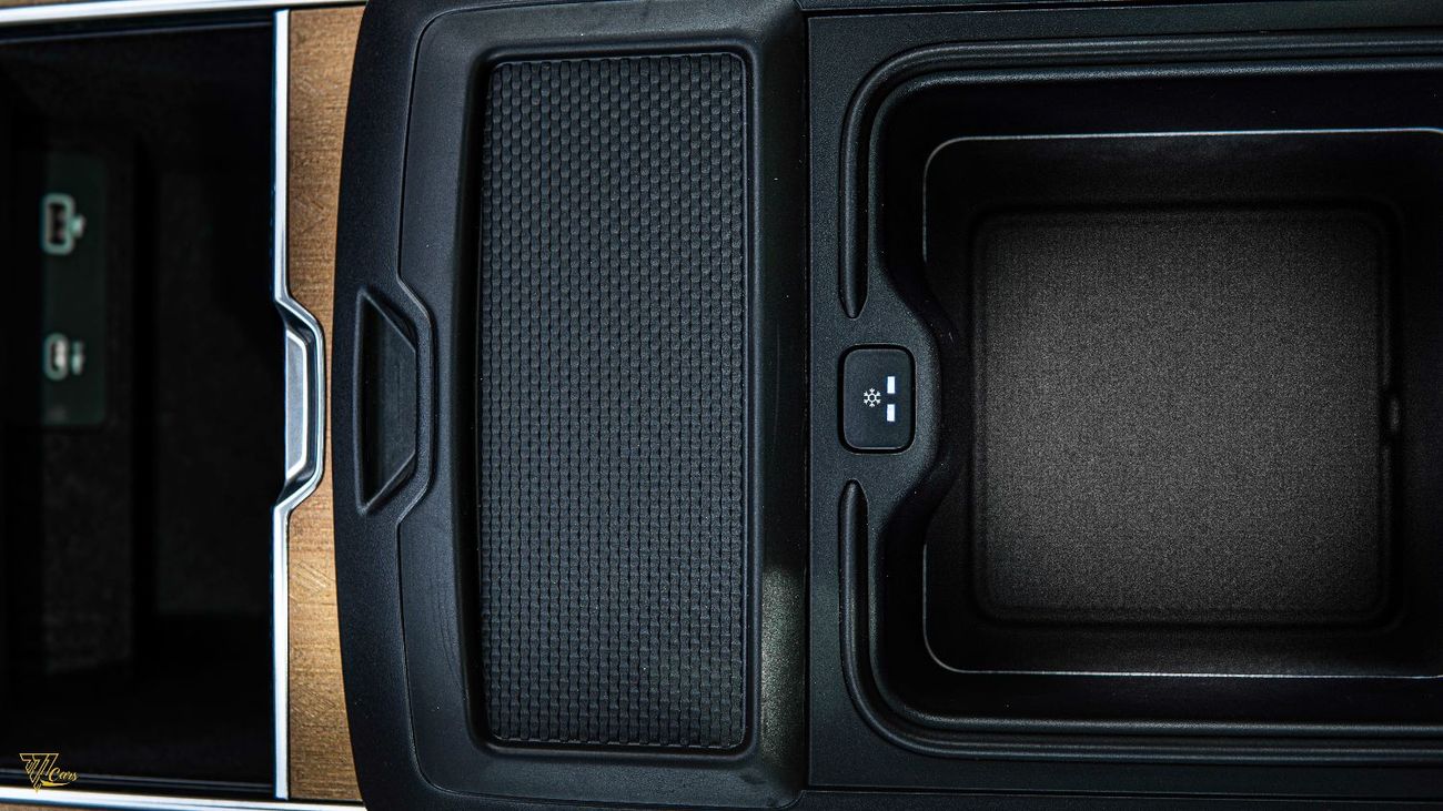 Land Rover Range Rover RANGE ROVER LWB SV P615 4.4L