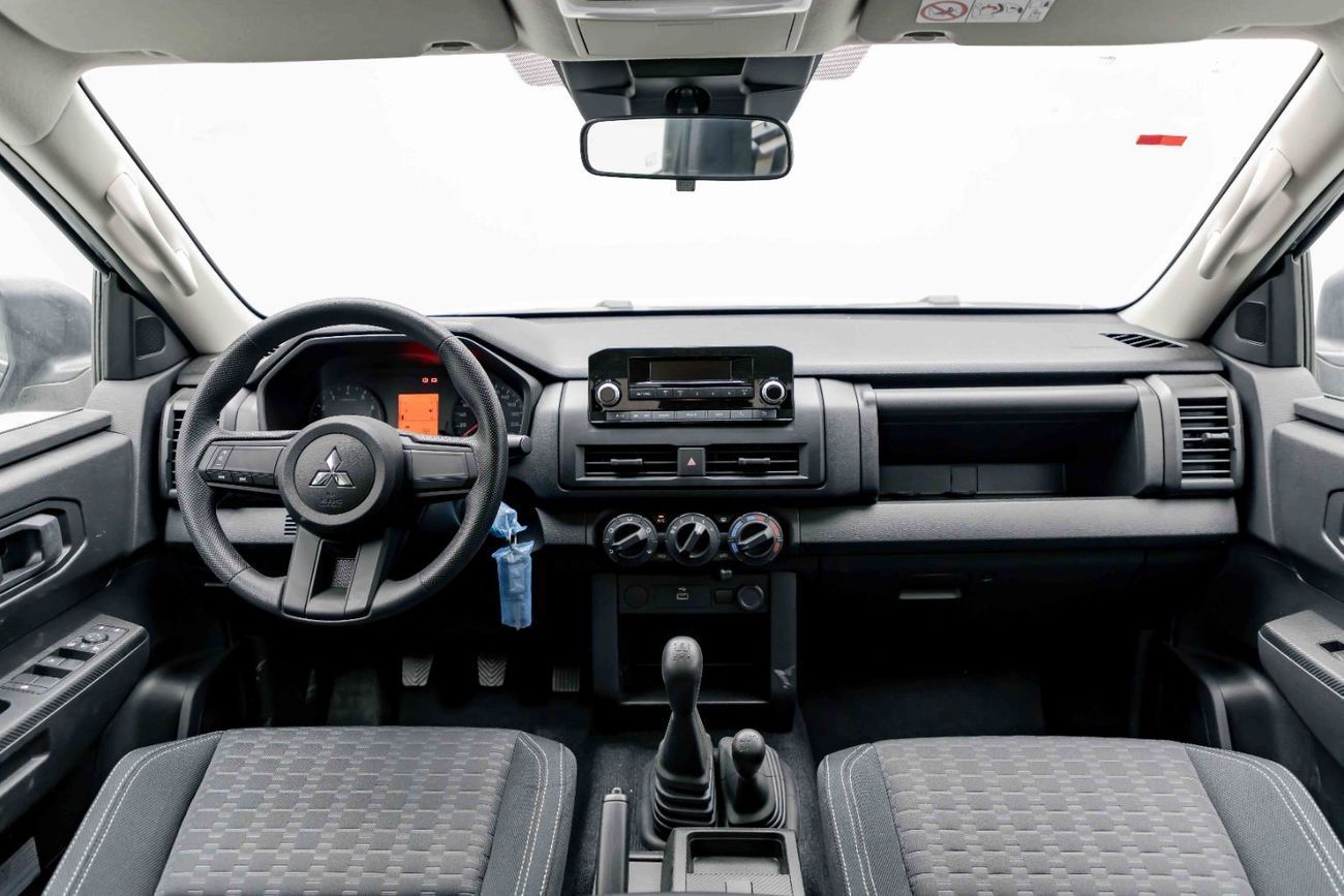 ميتسوبيشي L200 GLS 2.4L - Manual - Black Inside Black | Export Only