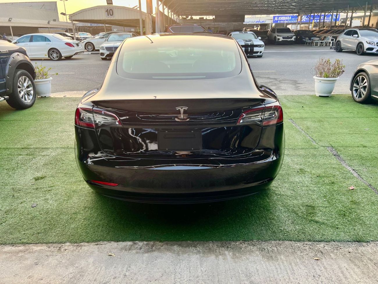Tesla Model 3 Rear-Wheel Drive warranty 40,000 km and service