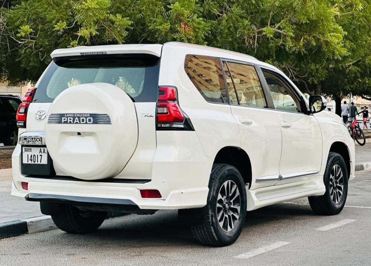 Toyota Prado 2012 LHD Petrol Engine Top Of The Range Very Clean Title and Perfect