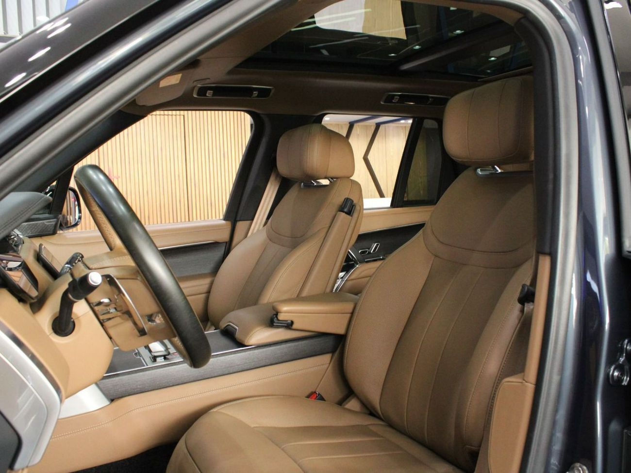 لاند روفر رينج روفر Vogue P550 Autobiography | BRAND NEW!