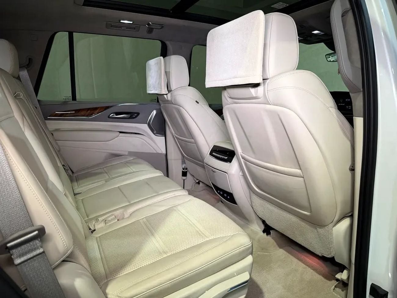 Cadillac Escalade PREMIUM LUXURY PLATINUM PREMIUM LUXURY GCC FHS LOW