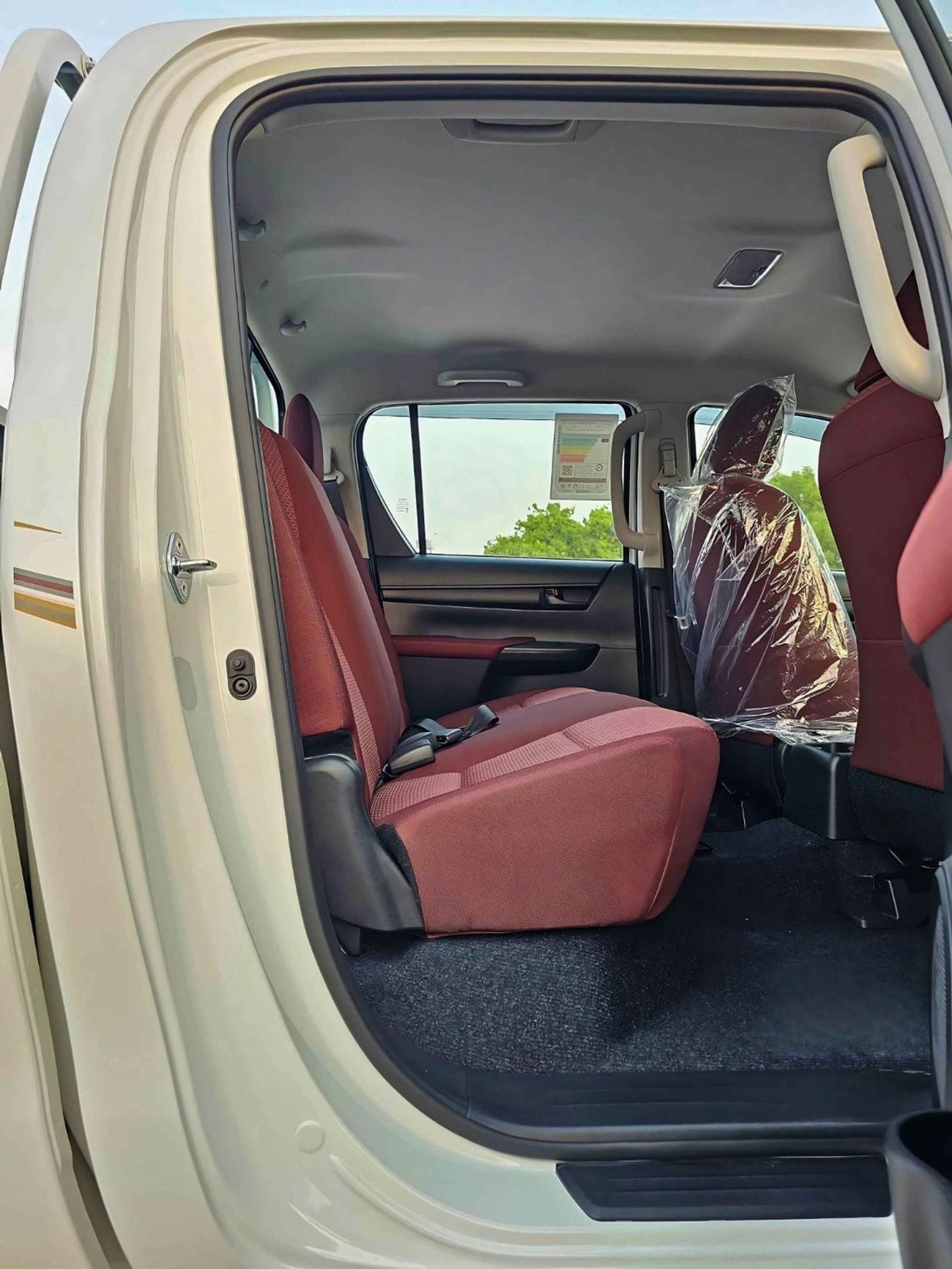 Toyota Hilux NARROW BODY / DOUBLE CABIN / 2.4L DIESEL M/T 4WD /  POWER WINDOWS (CODE#HMD)
