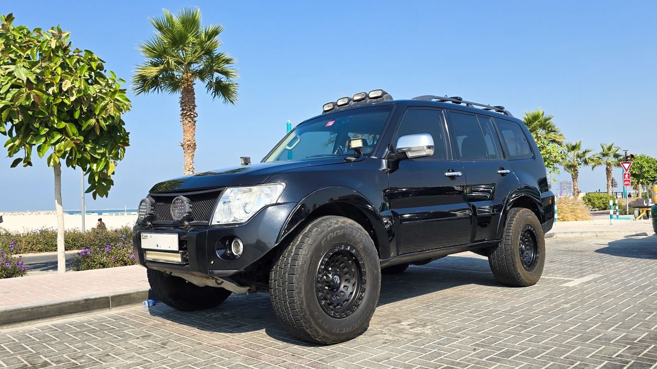 Mitsubishi Pajero GLS Mid 3.8L (243 HP)