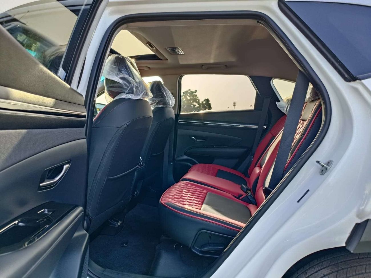 Hyundai Tucson /SEL LIMITED AWD/LOW MILEAGE/ELECTRIC/LEATHER/HEATING SEATS SUNROOF/DVD/RADAR/BUTTON START/LOT#57476