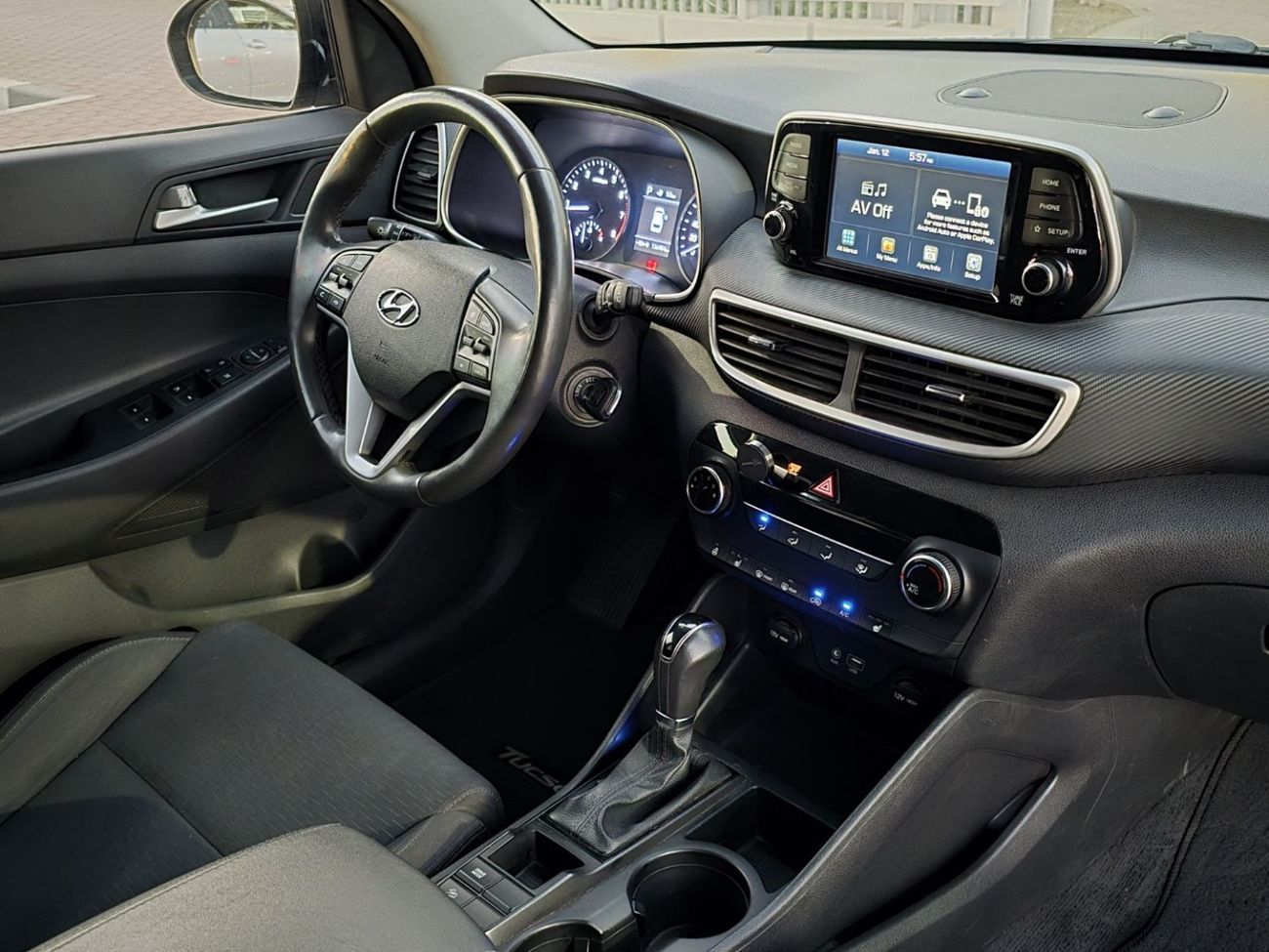 Hyundai Tucson GLS 2.4L HYUNDAI TUCSON 2019 US GOOD CONDITION INSIDE OUT SIDE