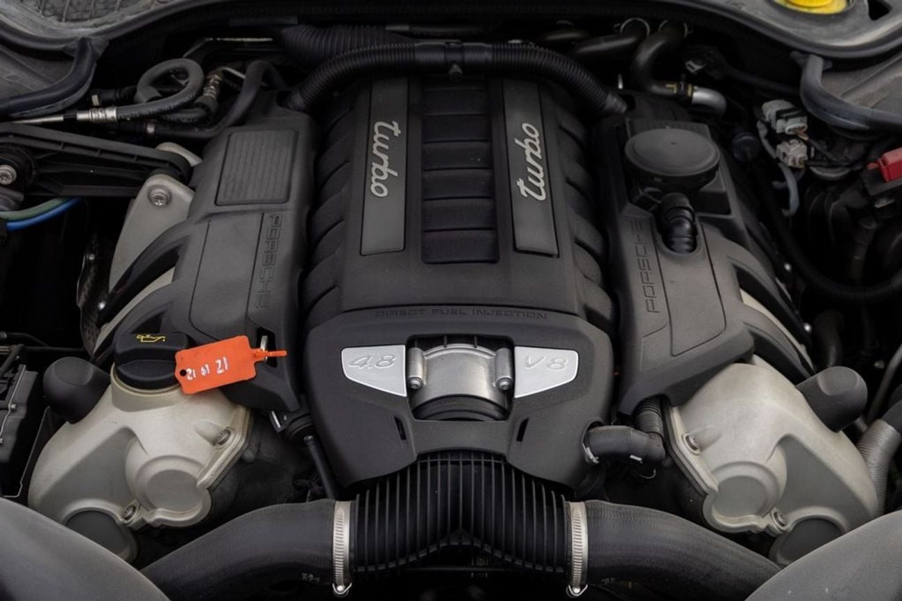 بورش باناميرا Porsche Panamera Turbo (LOWEST MILEAGE) 2010 GCC.