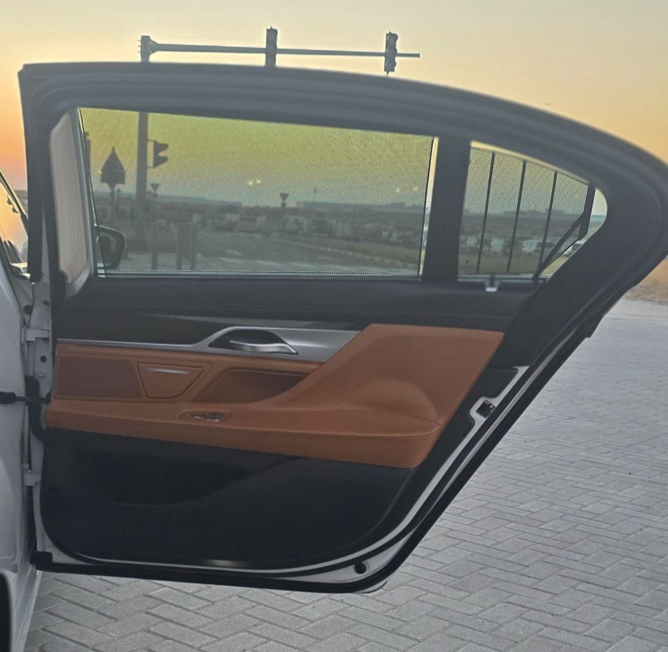 بي أم دبليو 730Li