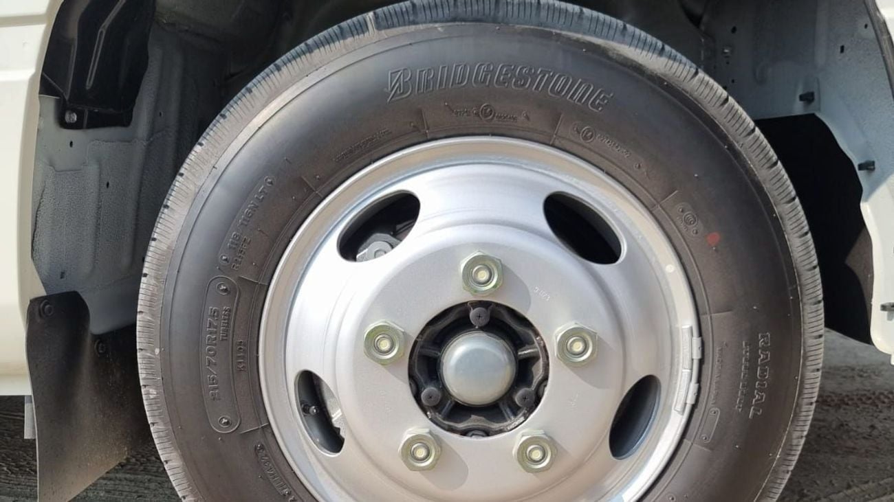 تويوتا كوستر 4.2L Diesel MT 30-Seater 2024YM [RHD]