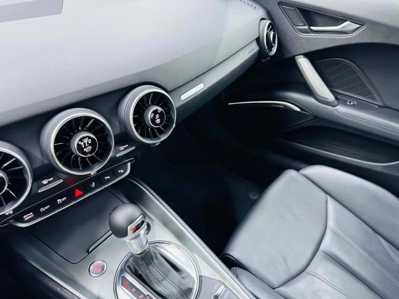 Audi TT 45 TFSI S Line Style Package 2.0L