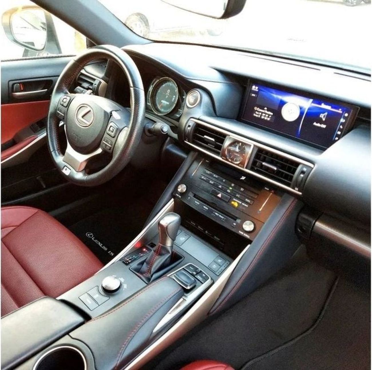 لكزس IS 300 F سبورت