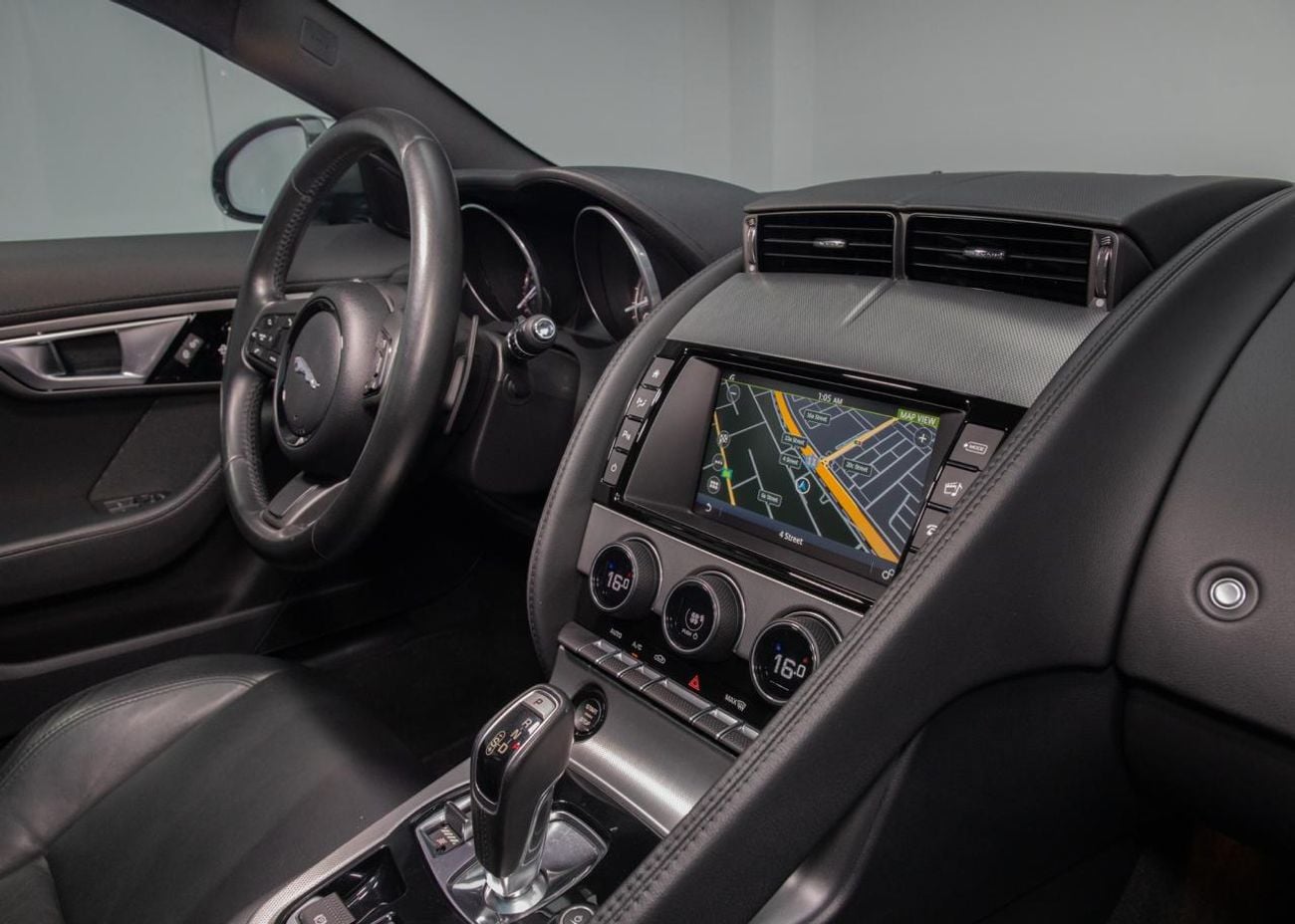 Jaguar F-TYPE STANDARD