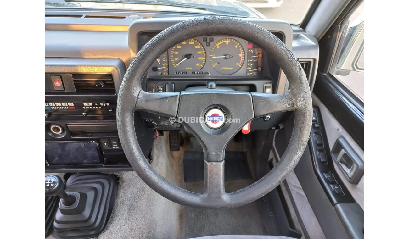 نيسان باترول NISSAN PATROL RIGHT HAND DRIVE (PM1051)