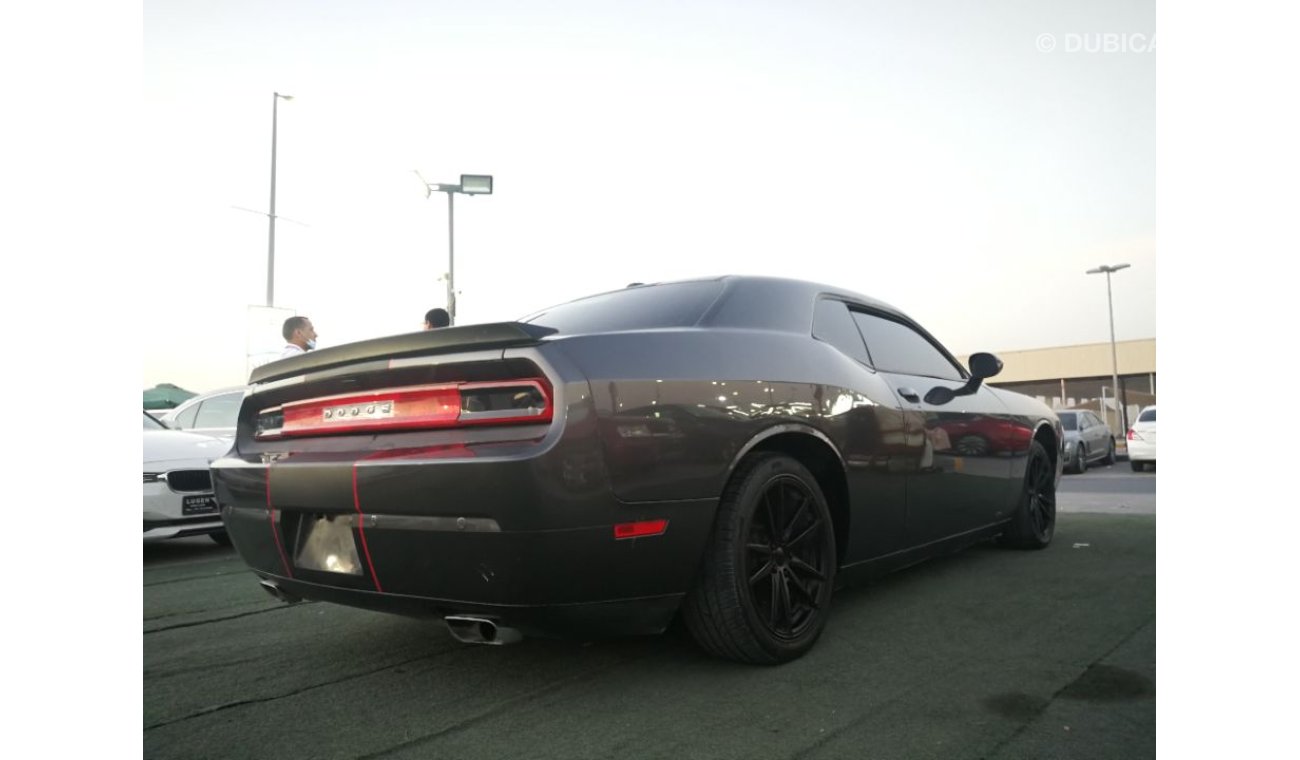 Dodge Challenger Dodge challenger 2013 USA 6 slinder