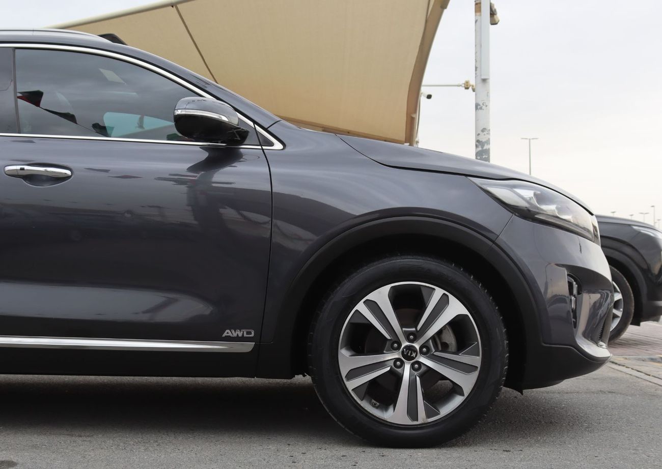 كيا سورينتو كيا سيرانتو 2019 - خليجى - بدون حوادث - محرك 3.3L  - فل أوبشن - 4WD -عدد 7 مقاعد - بحاله ممتازه