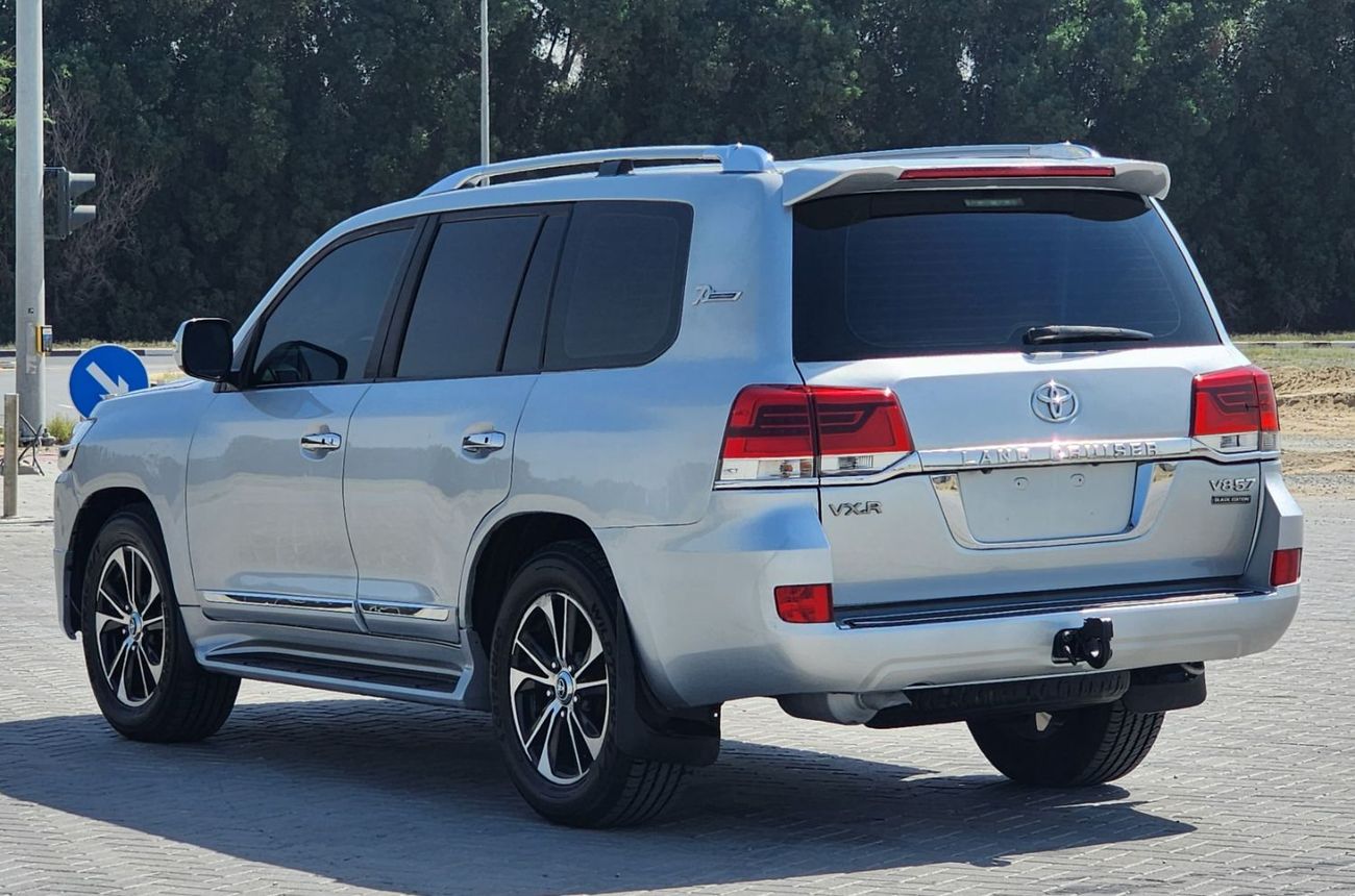 تويوتا لاند كروزر VX.R V8 upgrade 2021