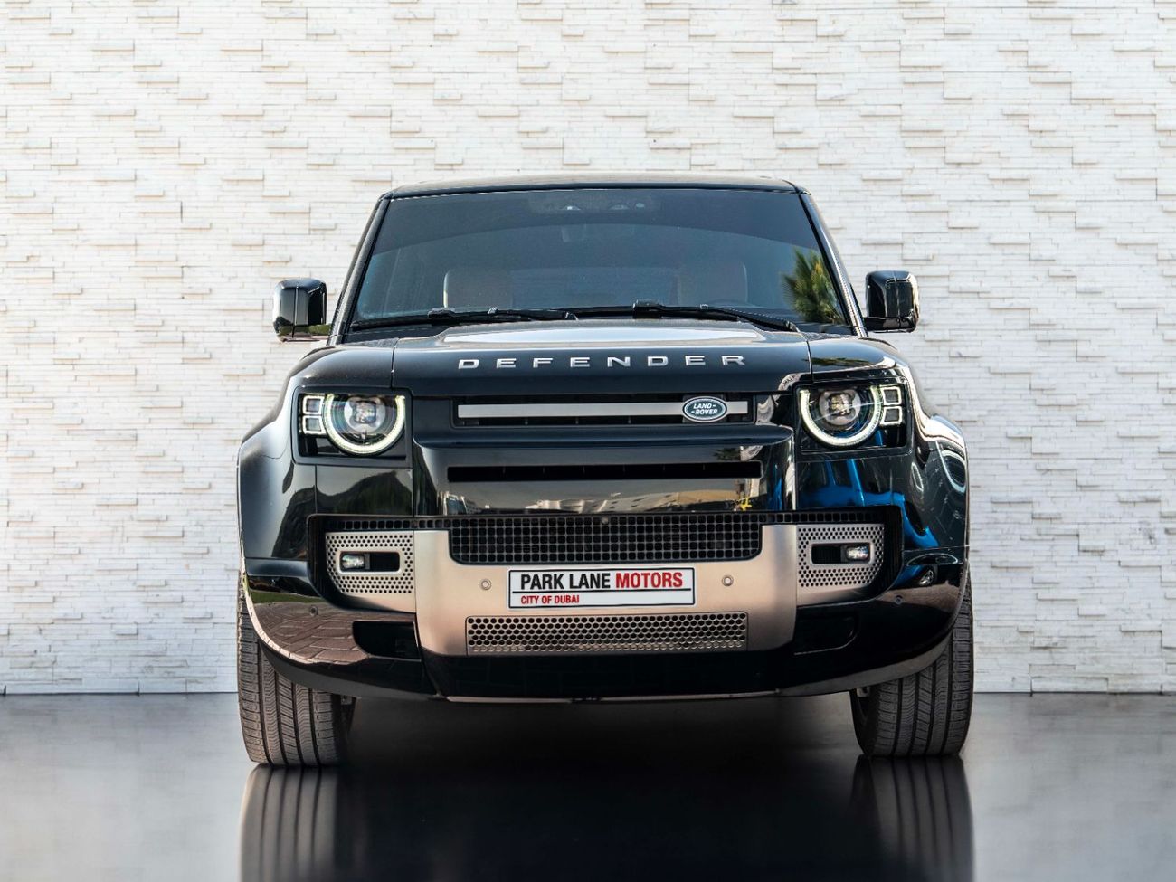 Land Rover Defender P400 110 HSE 3.0L (5 Seater)