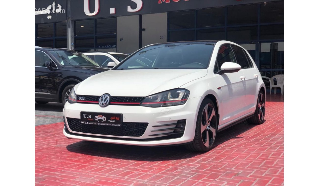 Volkswagen Golf GTI GCC SPECS MINT IN CONDITION
