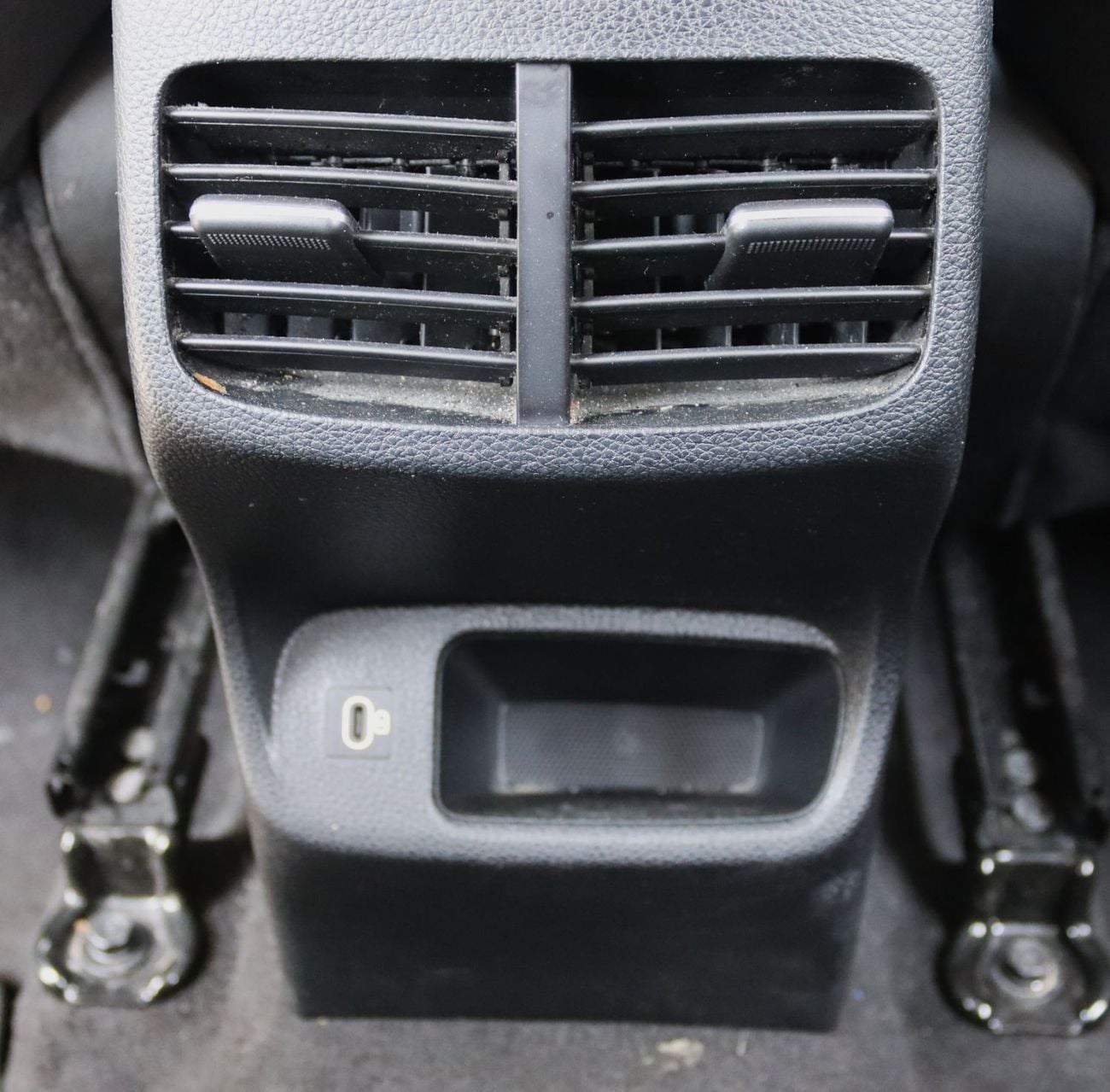 كيا سيلتوس كيا سيلتوس 2024 - خليجى - بمحرك 1.6L بدون حوادث - بحاله ممتازه من الداخل والخارج