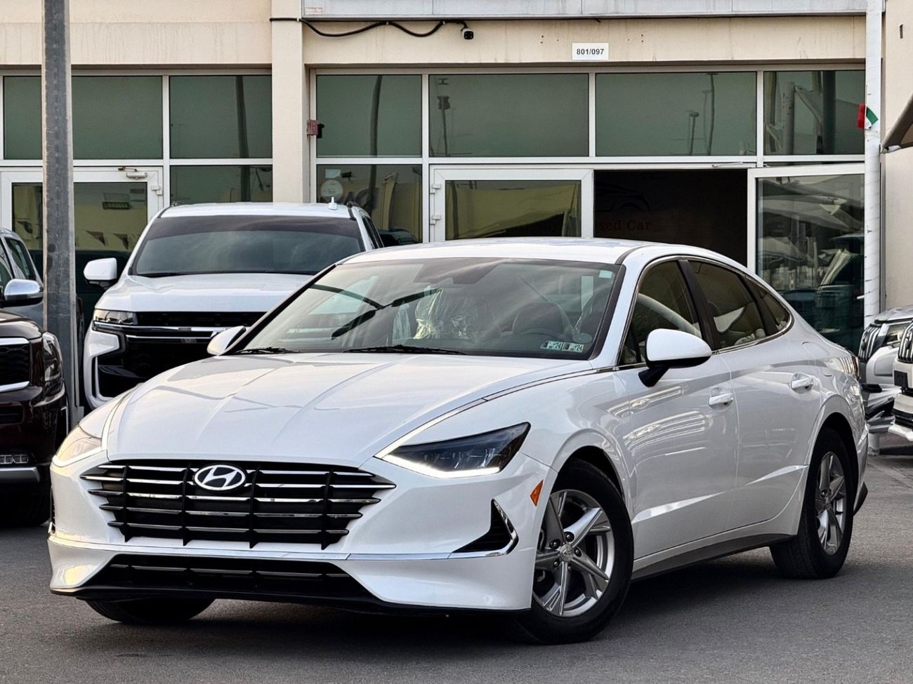 Hyundai Sonata Base 2.5L