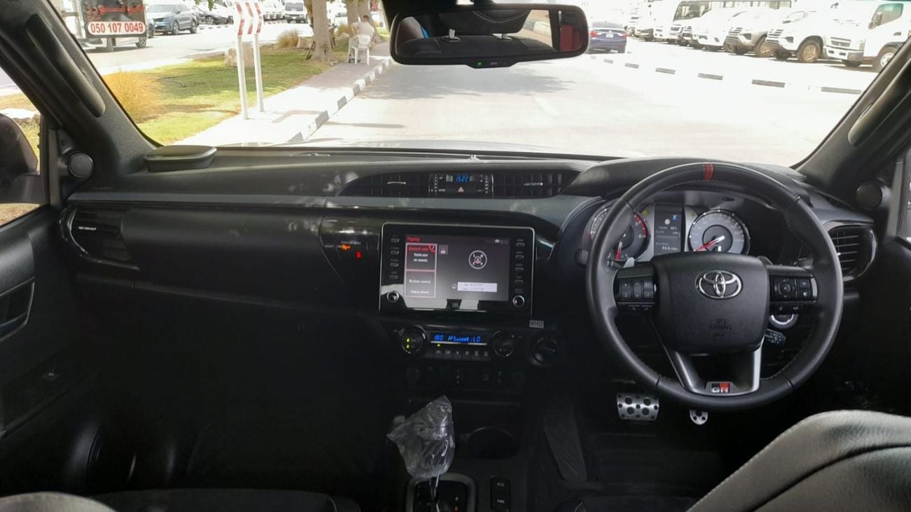 Toyota Hilux GR Sport 2.8L Right-Hand drive Sport 2.8L