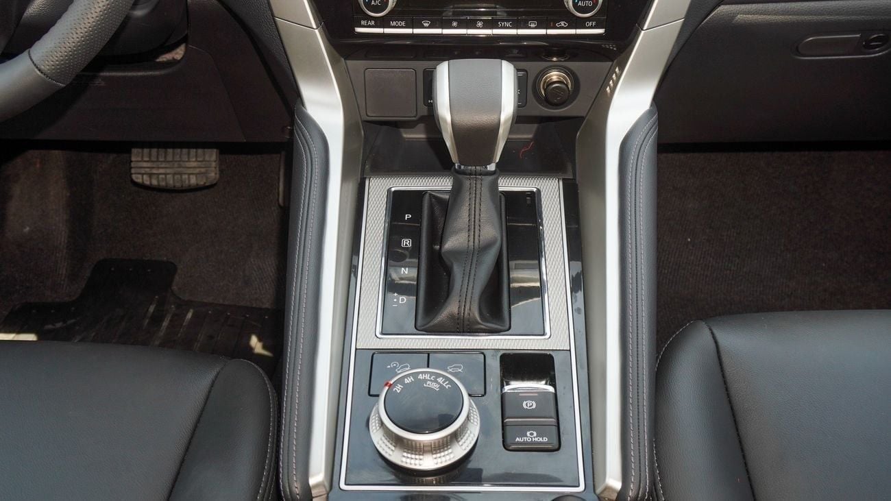 Mitsubishi Montero Sport Brand New Montero Sport 2025 Export 3.0L 4WD Petrol|White/Black|MONTEROSPORT-GLS-PREM-25|