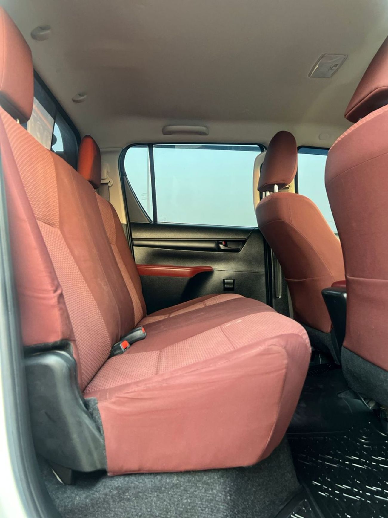 تويوتا هيلوكس 2022 Toyota Hilux GR Sport - 2.7L V4 - Full Automatic Patrol - 4x4 AWD - Off Road Edition