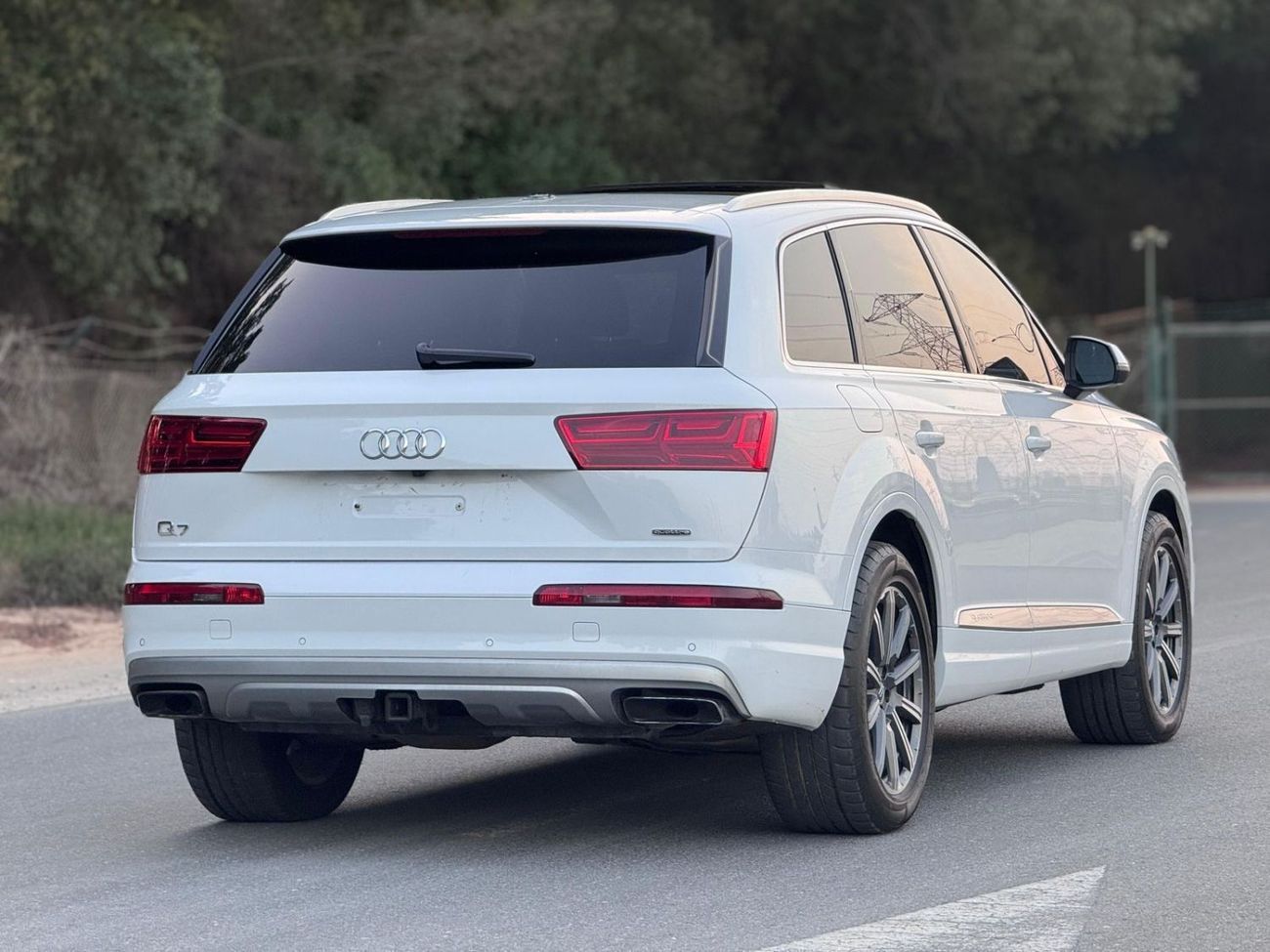 Audi Q7 صبغ وكالة، حالة ممتازة جداً، جاهزة للاستخدام.