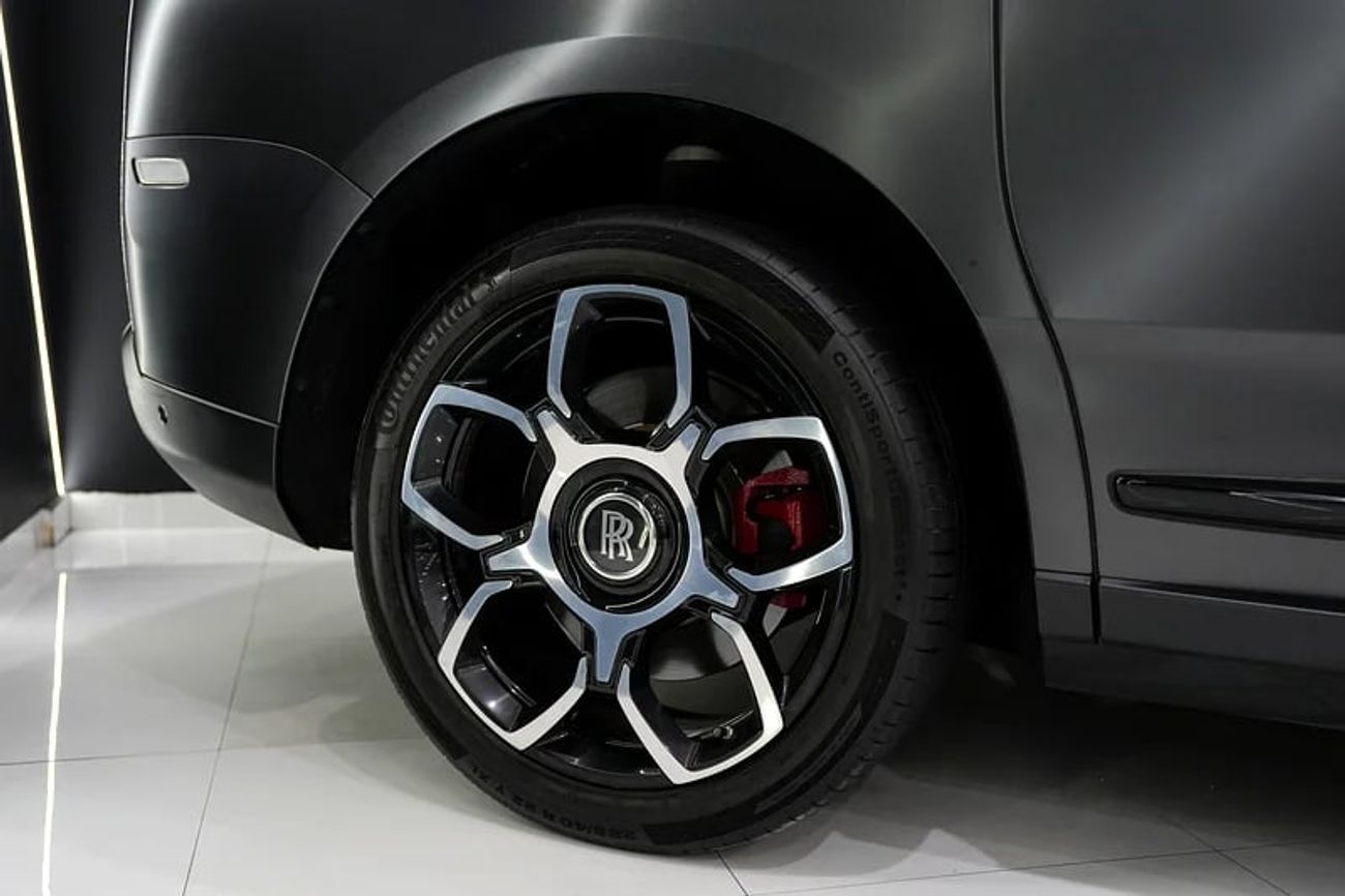 رولز رويس كولينان Black Badge, Rear Executive Seats w/ Entertainment, Bespoke Audio, Dealer Warr + Ser!!