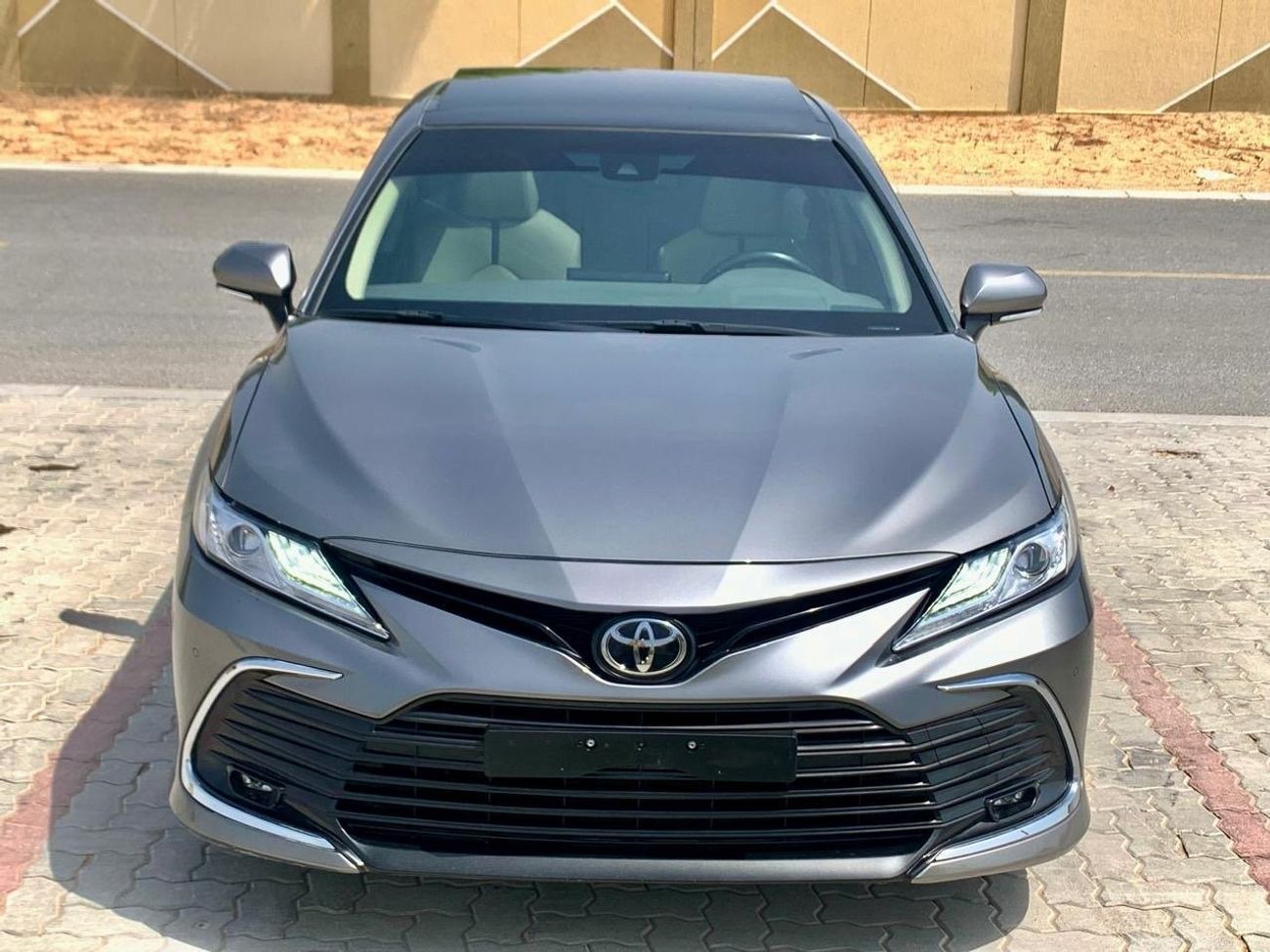 تويوتا كامري Toyota Camry SE+ 2022 - 3.5L,V6  Full Option,Panoramic, GCC Specs