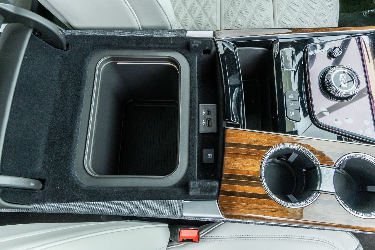 كاديلاك إسكالاد Sport Platinum 6.2L AWD Cadillac Escalade Sport Platinum - 2025 Brand New (Export)